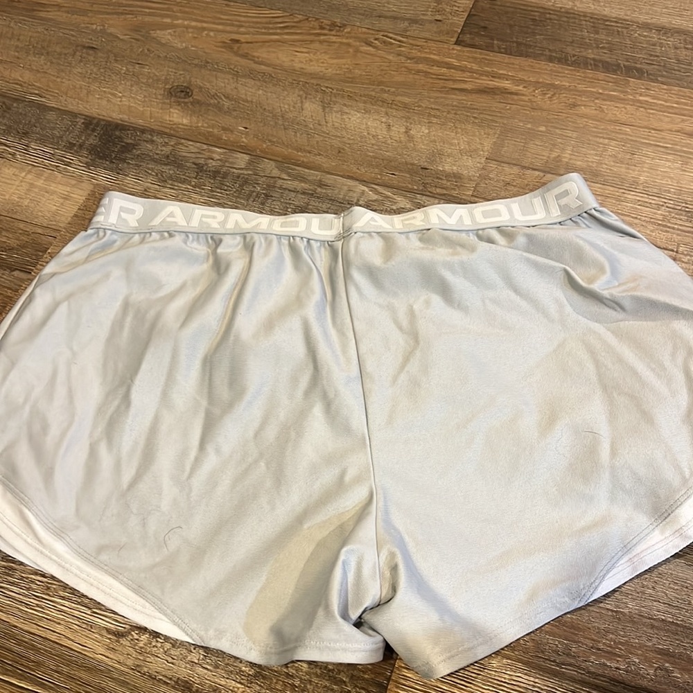 Shorts - Picture 3 of 3